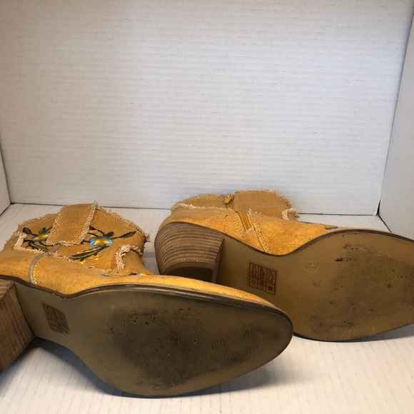 La Strada Western Floral Embroidered Ankle Boots Size 38 - US 7.5 - Picture 8 of 13